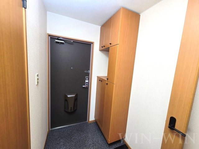 クレスト・雅の玄関