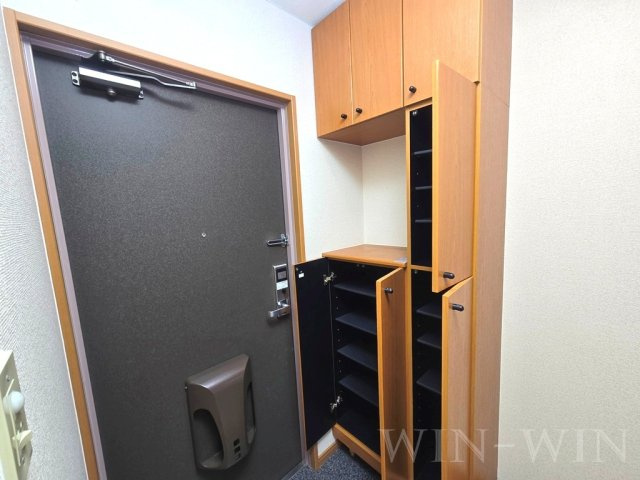 クレスト・雅の玄関