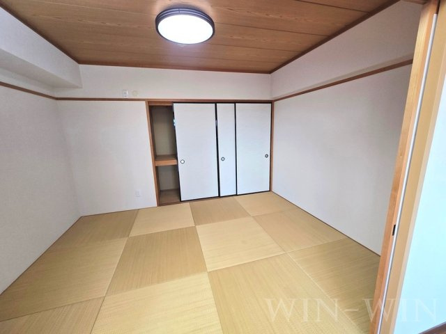 春日グリーンフラッツの和室