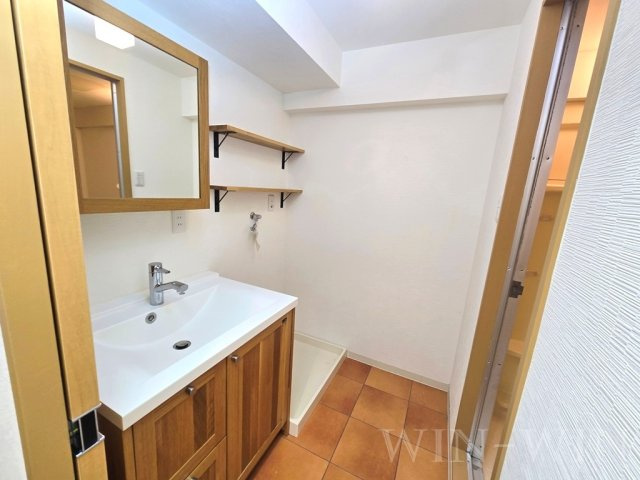 春日グリーンフラッツの独立洗面台