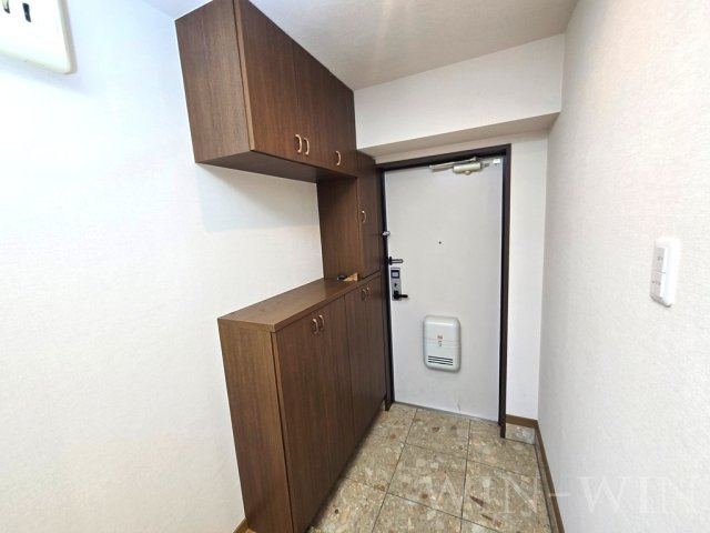 春日グリーンフラッツの玄関