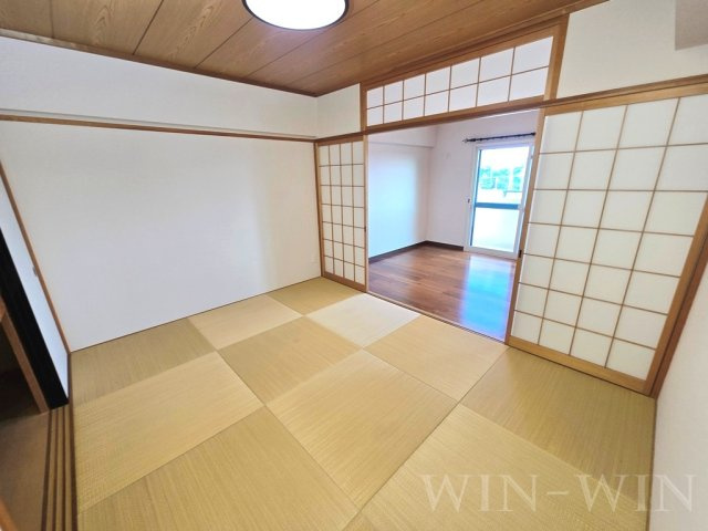 春日グリーンフラッツの和室