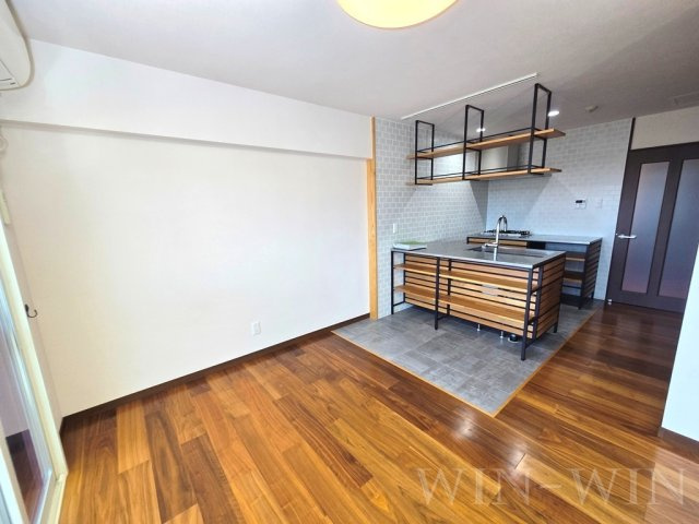 春日グリーンフラッツの居間・リビング