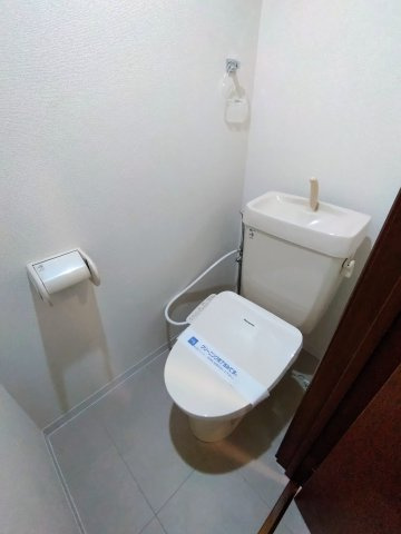 セヴールはたのトイレ