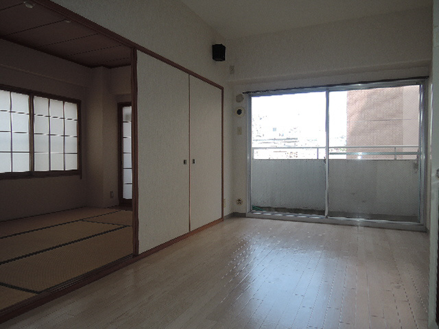 クリーンピア西二階町の居間・リビング