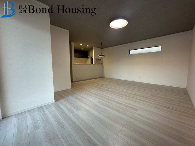 「こだわり設備」「LDK20帖以上」朝霧町 限定1棟の居間・リビング