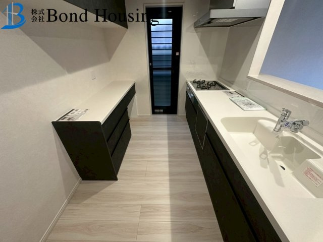 「こだわり設備」「LDK20帖以上」朝霧町 限定1棟のキッチン