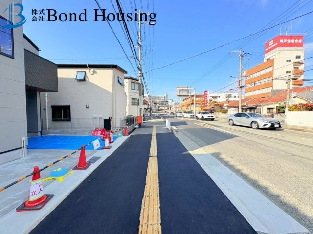 「こだわり設備」「LDK20帖以上」朝霧町 限定1棟の前面道路含む現地写真