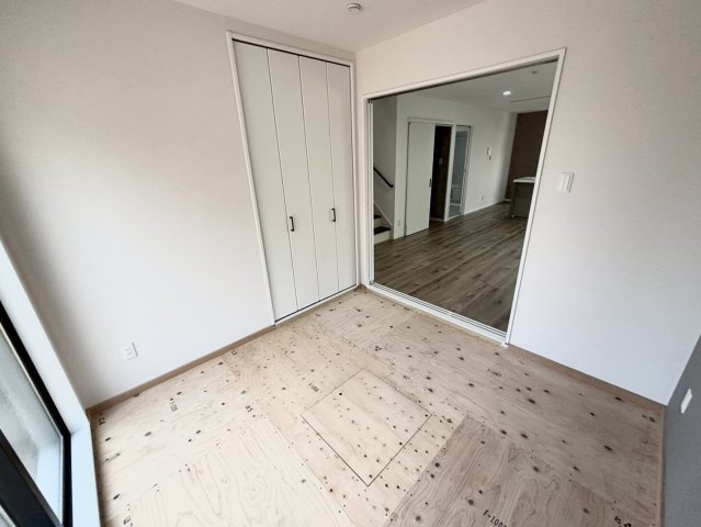 若葉町　新築戸建ての和室