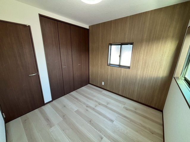 若葉町　新築戸建ての洋室