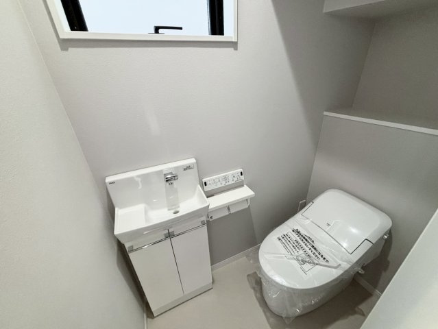 若葉町　新築戸建てのトイレ