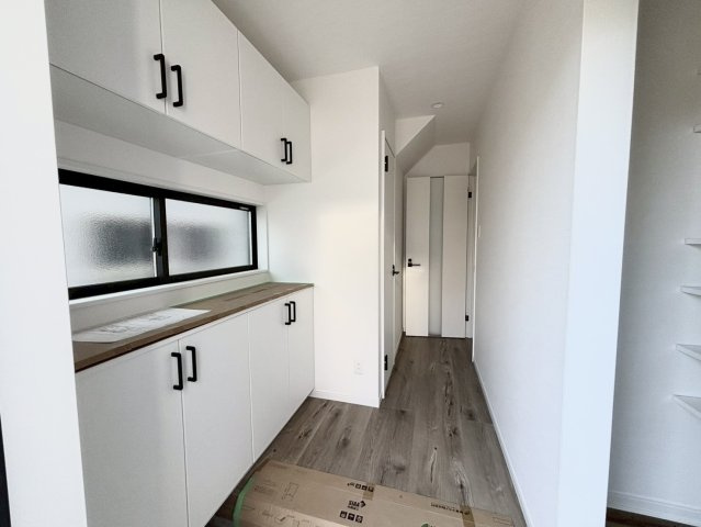 若葉町　新築戸建ての玄関