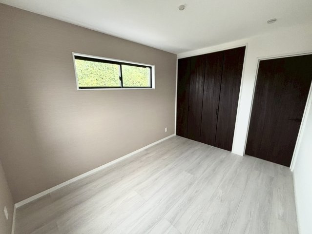 若葉町　新築戸建ての洋室