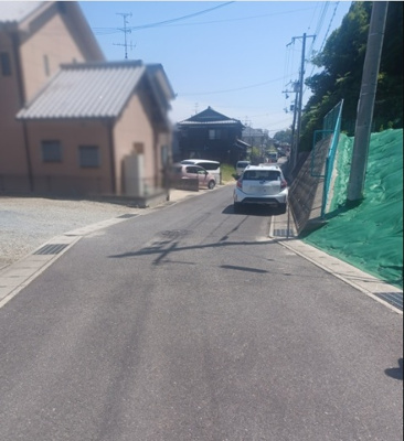 【前面道路含む現地写真】 | 淡路市久留麻　中古住宅