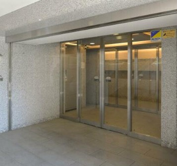 【エントランス】 | スカイコート新宿弐番館