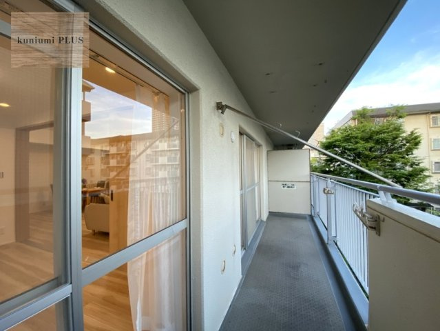 リバーサイドともぶち第一住宅第二十三号棟のバルコニー