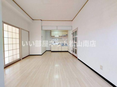  | マンション南小坂