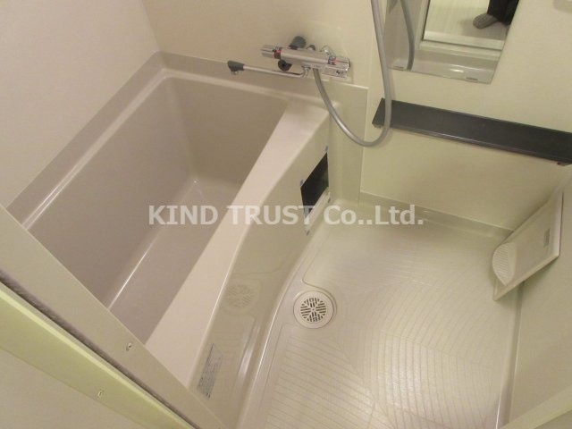 プレサンス梅田の浴室|落ち着いた空間のお風呂です