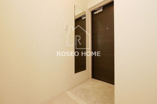 ラドゥセール九条の玄関|同マンション別部屋：参考写真