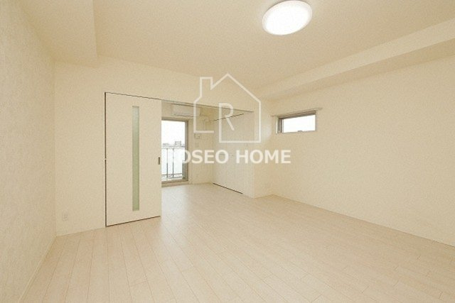 ラドゥセール九条の居間・リビング|同マンション別部屋：参考写真