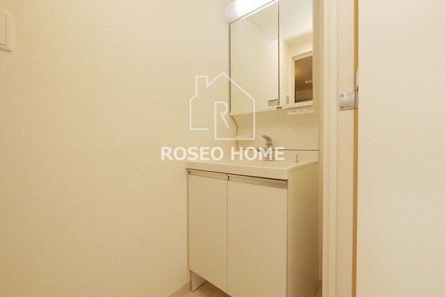 ラドゥセール九条の洗面所|同マンション別部屋：参考写真