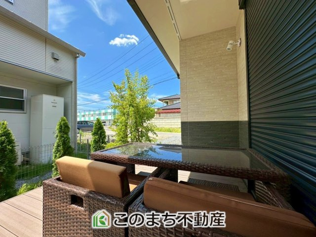 宇都宮市鶴田町　平屋＋モデルハウスの展望|広々ウッドデッキで安らぎの時間をお過ごしください☆