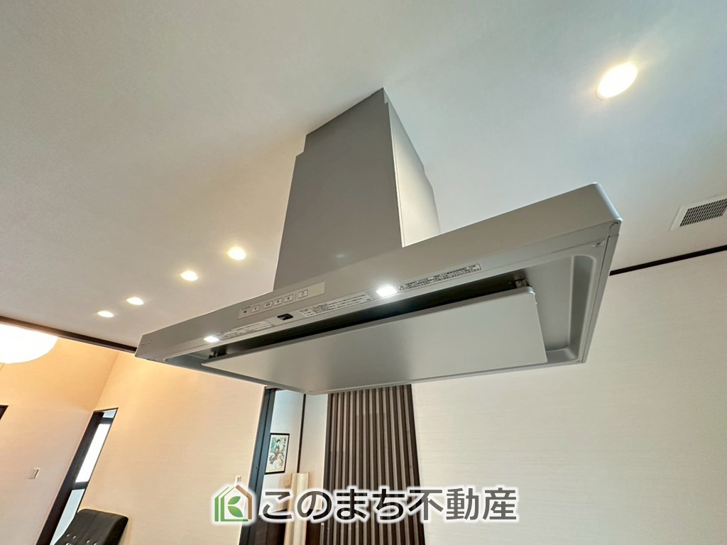 宇都宮市鶴田町　平屋＋モデルハウスの設備|空気が家の中にこもってしまうとシックハウス症候群になってしまう危険性があります。この対策として、家の中の空気が循環するように計画的な換気を行ってくれます。
