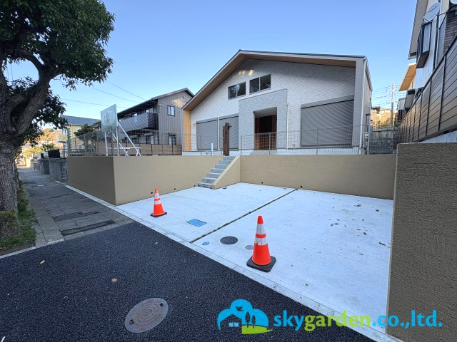 鎌倉市梶原3丁目　新築戸建　全1棟1号棟の前面道路含む現地写真|2025年10月17日撮影