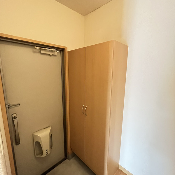 三洋北町ハイツの玄関