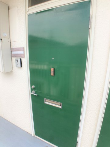 ハイツ若草Ⅱの玄関