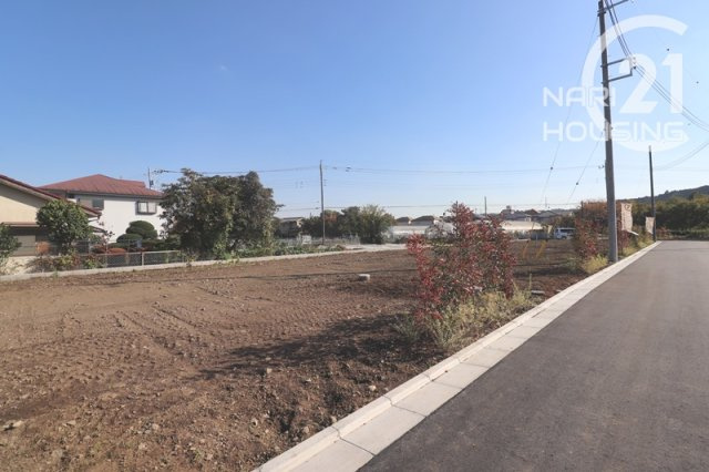 【前面道路含む現地写真】 | あきる野市伊奈　売地　全16区画　15号区 | 緑豊かな住環境です！