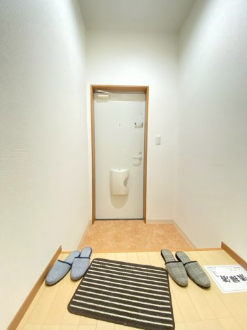ハイツサイモンの玄関