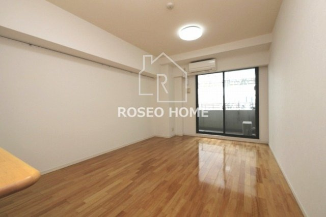 アーデンタワー福島ウエストの居間・リビング