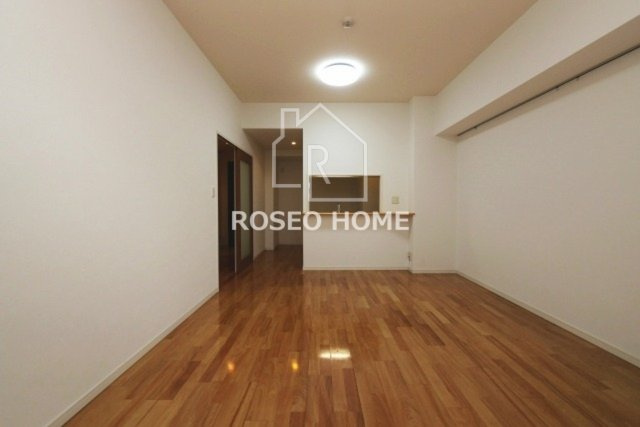 アーデンタワー福島ウエストの居間・リビング