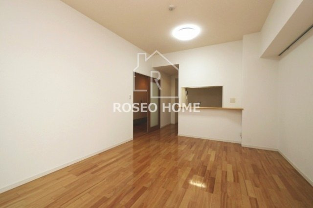 アーデンタワー福島ウエストの居間・リビング