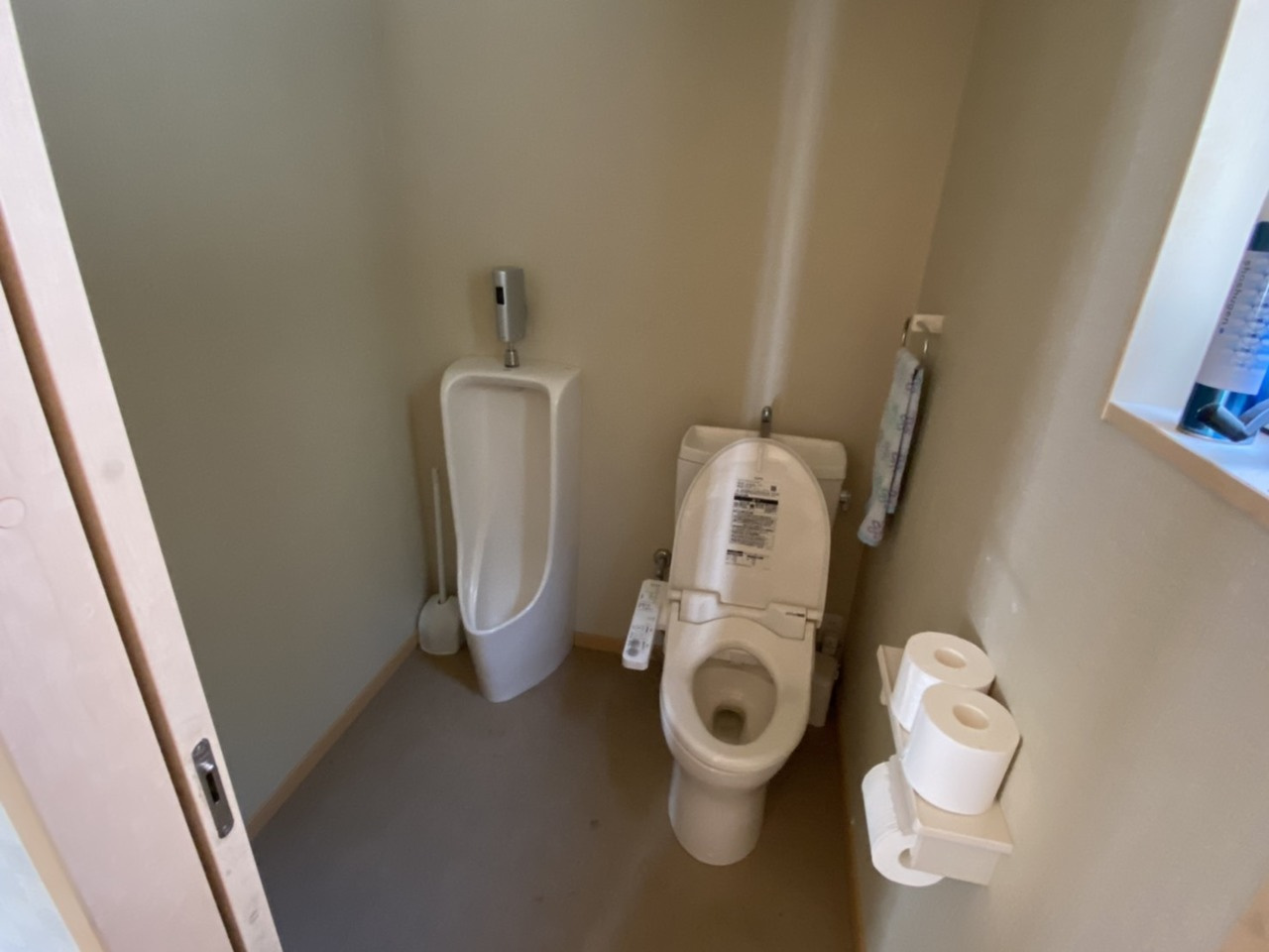 東田1丁目　売店舗のトイレ