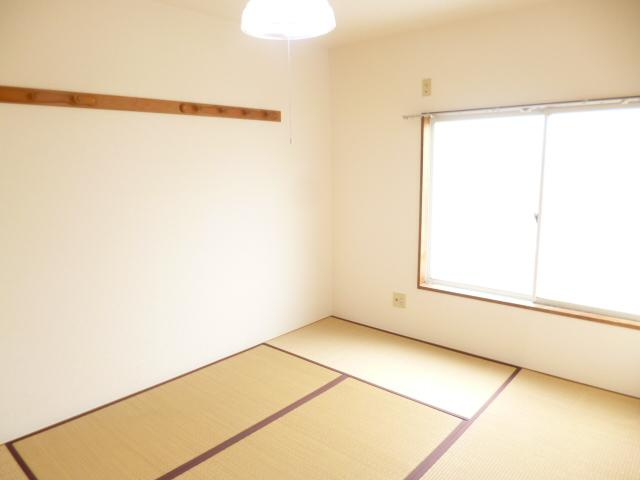 藤栄コーポの居間・リビング