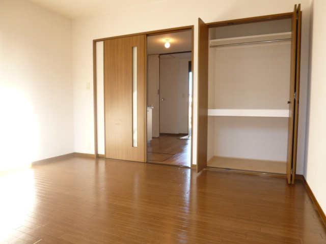 エスポワール都ⅡＤの居間・リビング