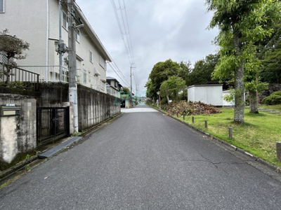 【前面道路含む現地写真】 | 仰木の里２丁目