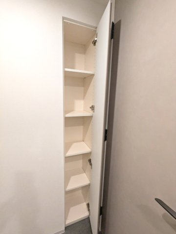 OPEN BLOOM入谷Eastの設備|洗面室の収納です