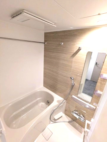 OPEN BLOOM入谷Eastの浴室|追焚オートバス、浴室換気乾燥機付