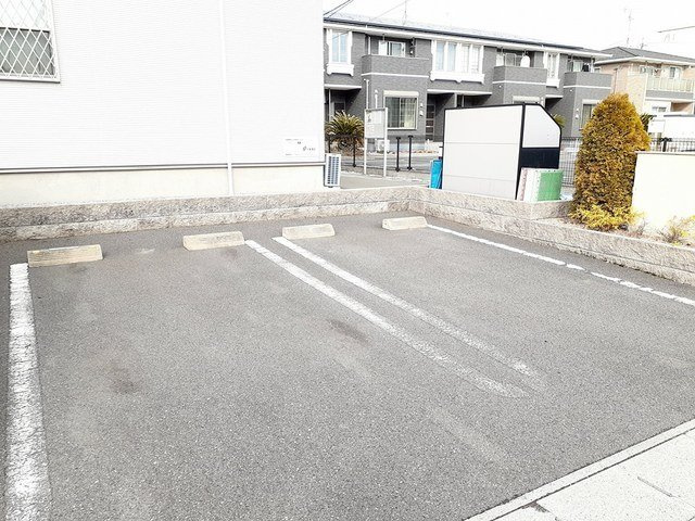 カーサ　ブローテＡの駐車場