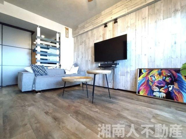 グランシティ湘南海岸マリナージュスクエアの居間・リビング