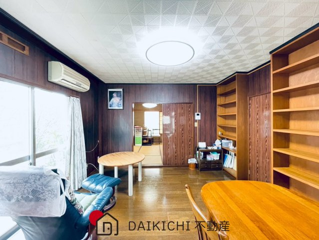 【居間・リビング】 | 白岡市小久喜　中古戸建