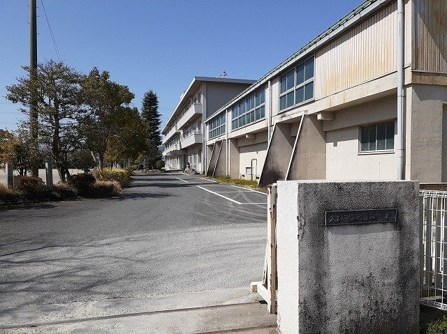 ツイル　フィールドの周辺|綾里小学校まで600m