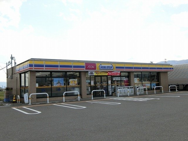 ツイル　フィールドの周辺|ミニストップ大垣綾野店まで700m