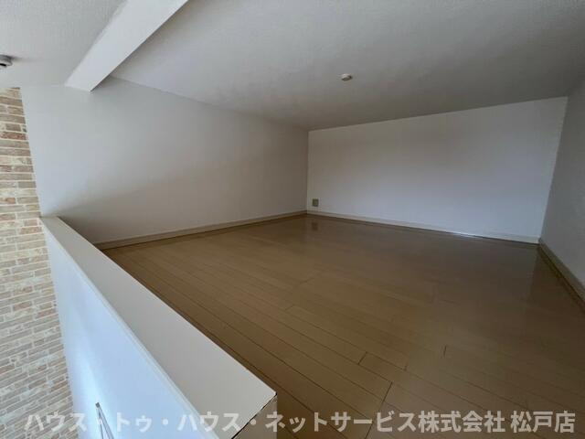 グランルージュＮ馬橋の寝室