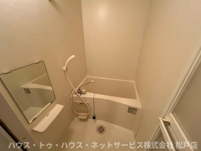 グランルージュＮ馬橋の浴室