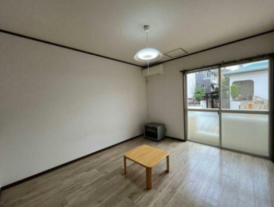 【居間・リビング】 | コージーハウス南成瀬 | 家具家電は残置物です。