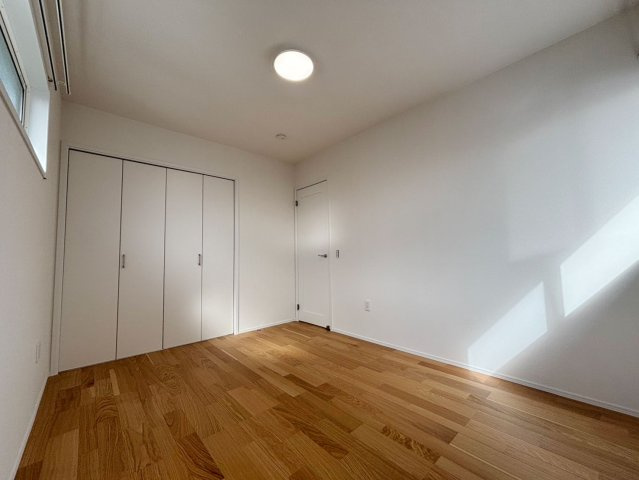 久留米市高良内町18号地の洋室|自分時間を充実させながら心豊かなひとときを過ごすための大切な個室空間。